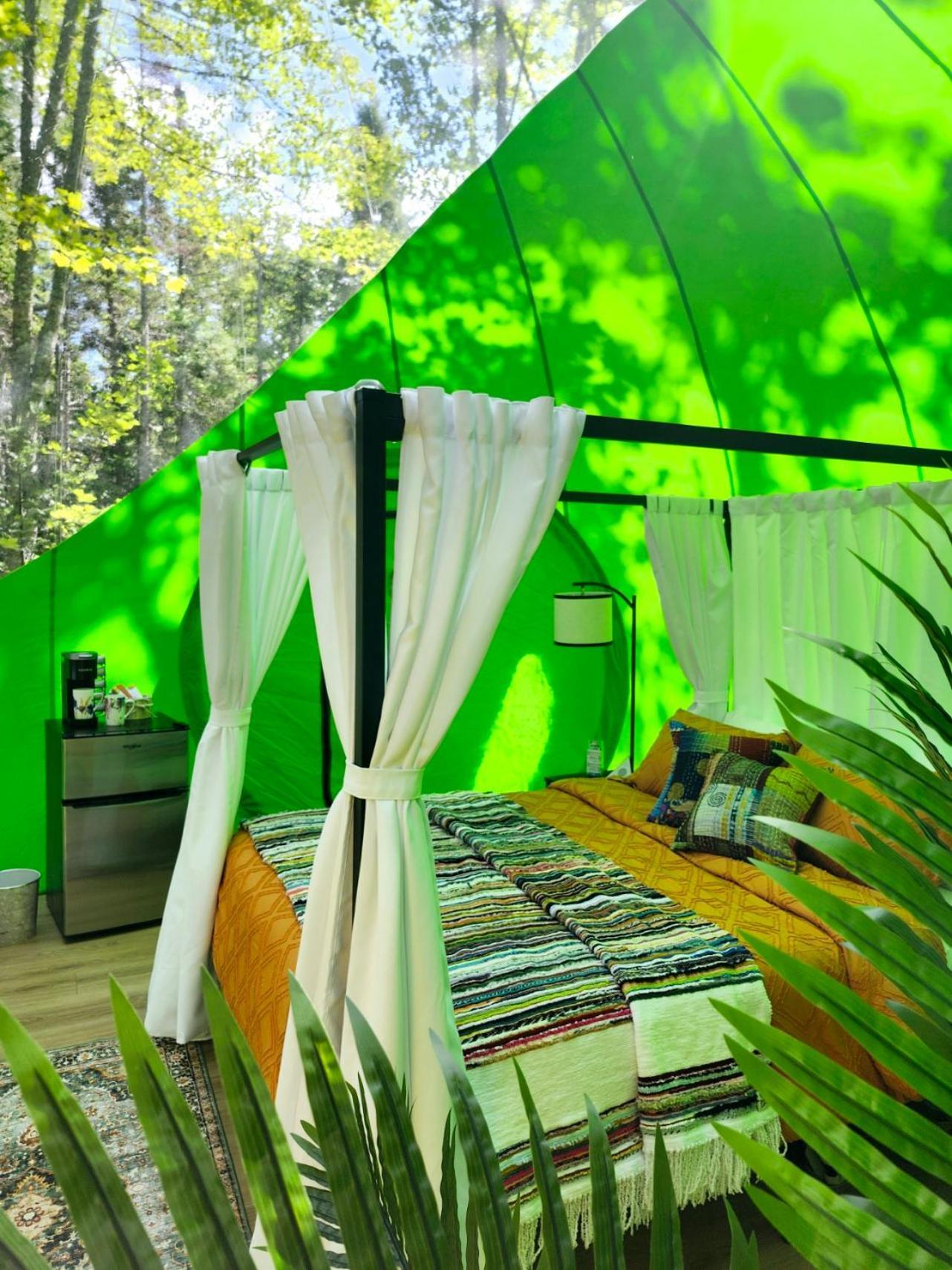 Estrella Glamping Hotel Caraquet Exterior photo